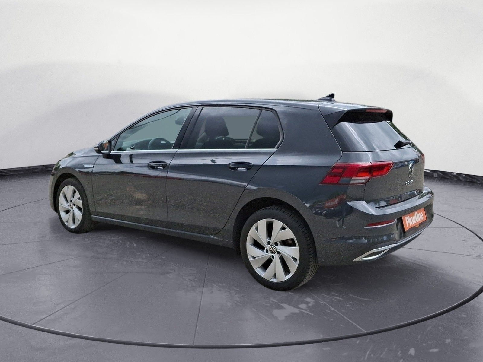 Volkswagen Golf 2024 г. Серый, пробег 20123 км