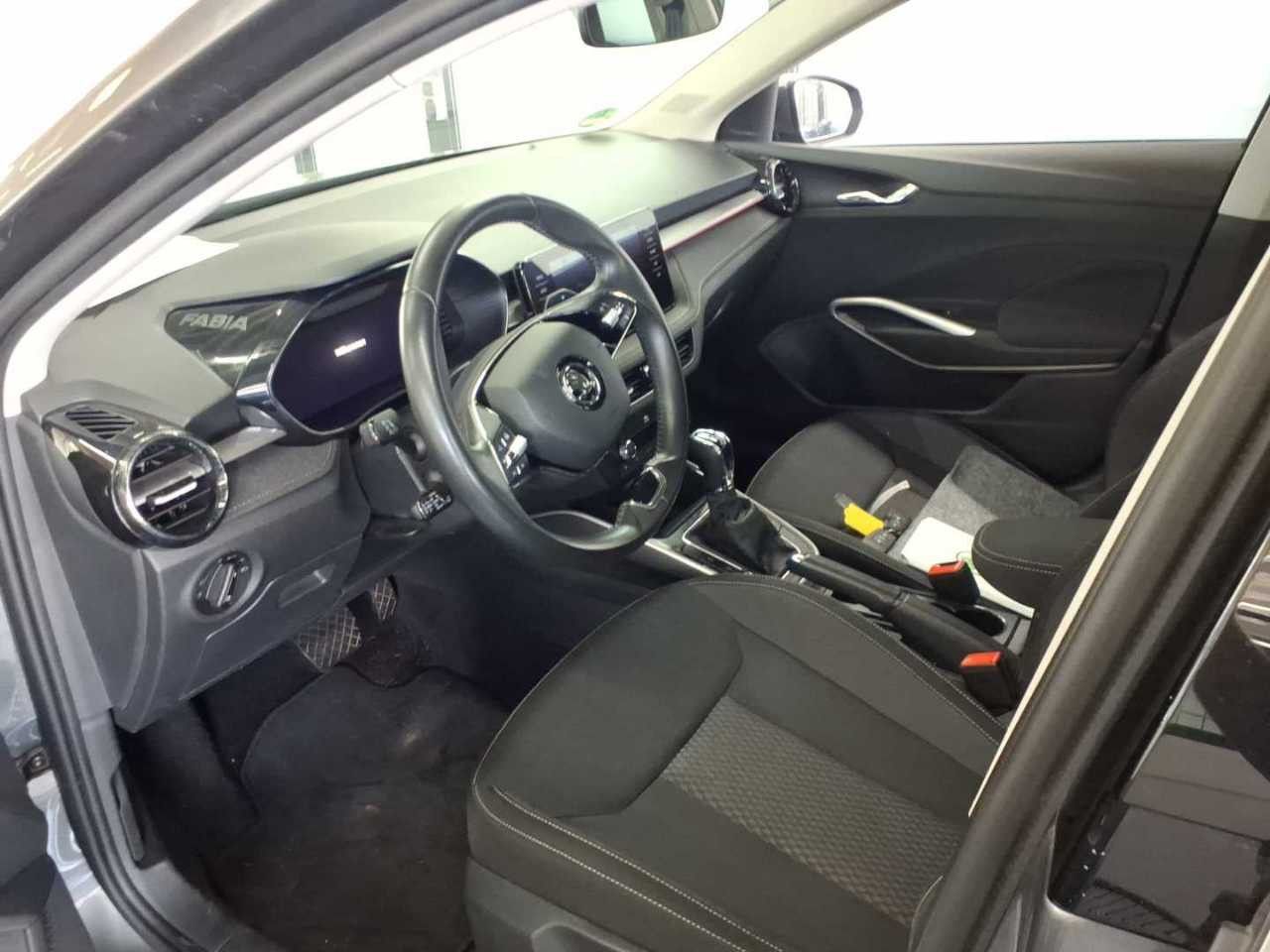 Skoda Fabia 2022 г. Серый, пробег 51800 км