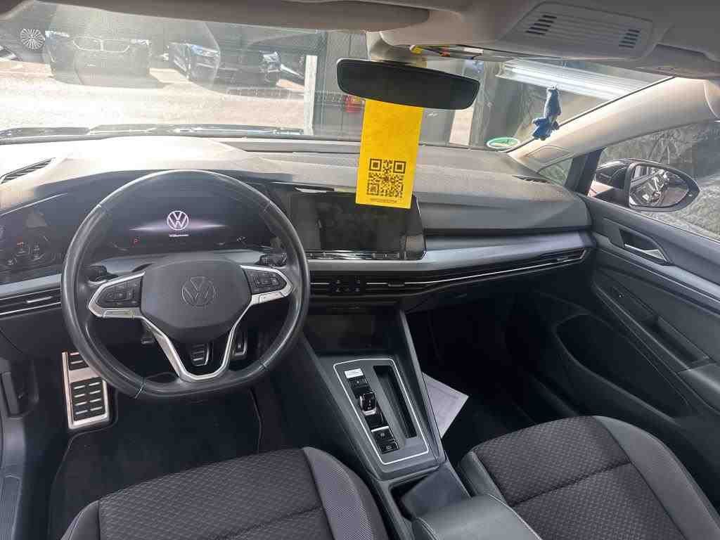 Volkswagen Golf 2023 г. Чёрный, пробег 60000 км