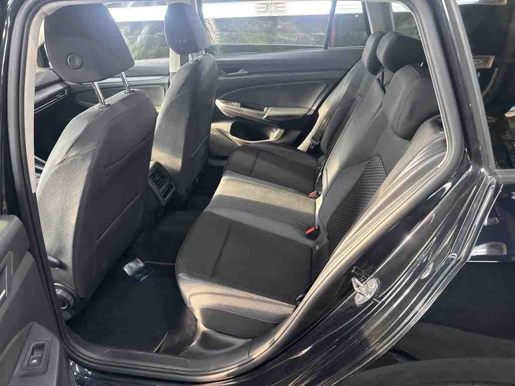 Volkswagen Golf 2023 г. Чёрный, пробег 60000 км