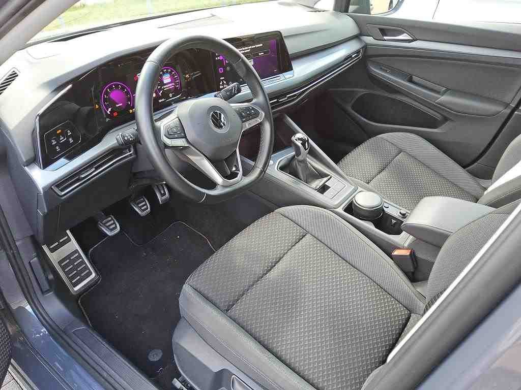 Volkswagen Golf 2023 г. Серый, пробег 58500 км