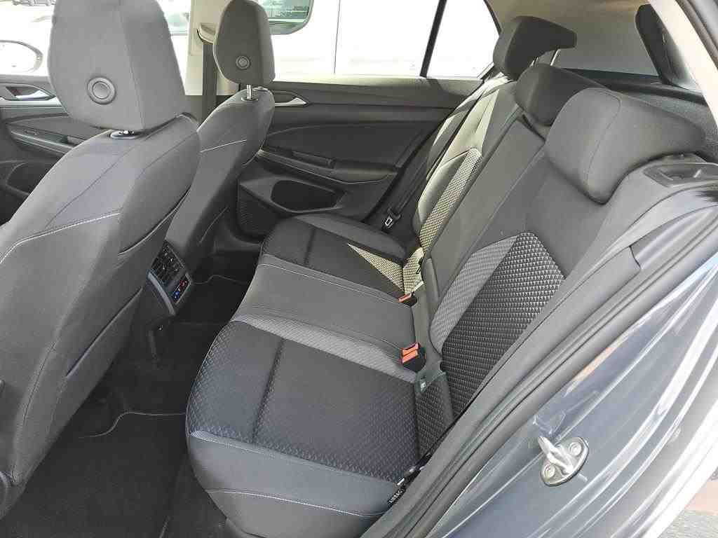 Volkswagen Golf 2023 г. Серый, пробег 58500 км