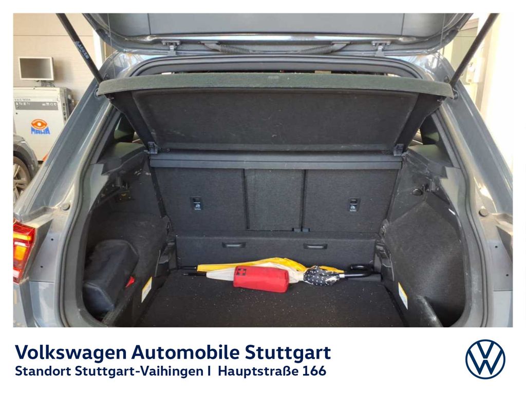 Volkswagen Tiguan 2023 г. Серый, пробег 49732 км