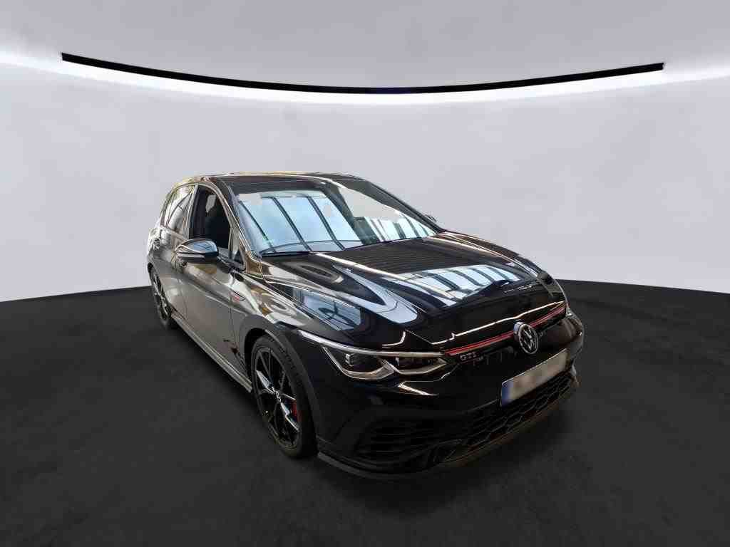 Volkswagen Golf 2023 г. Чёрный, пробег 34100 км