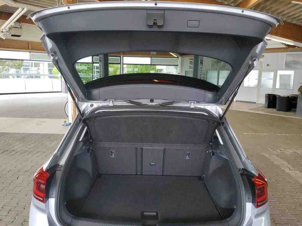 Volkswagen T-Roc 2022 г. Серебристый, пробег 43900 км