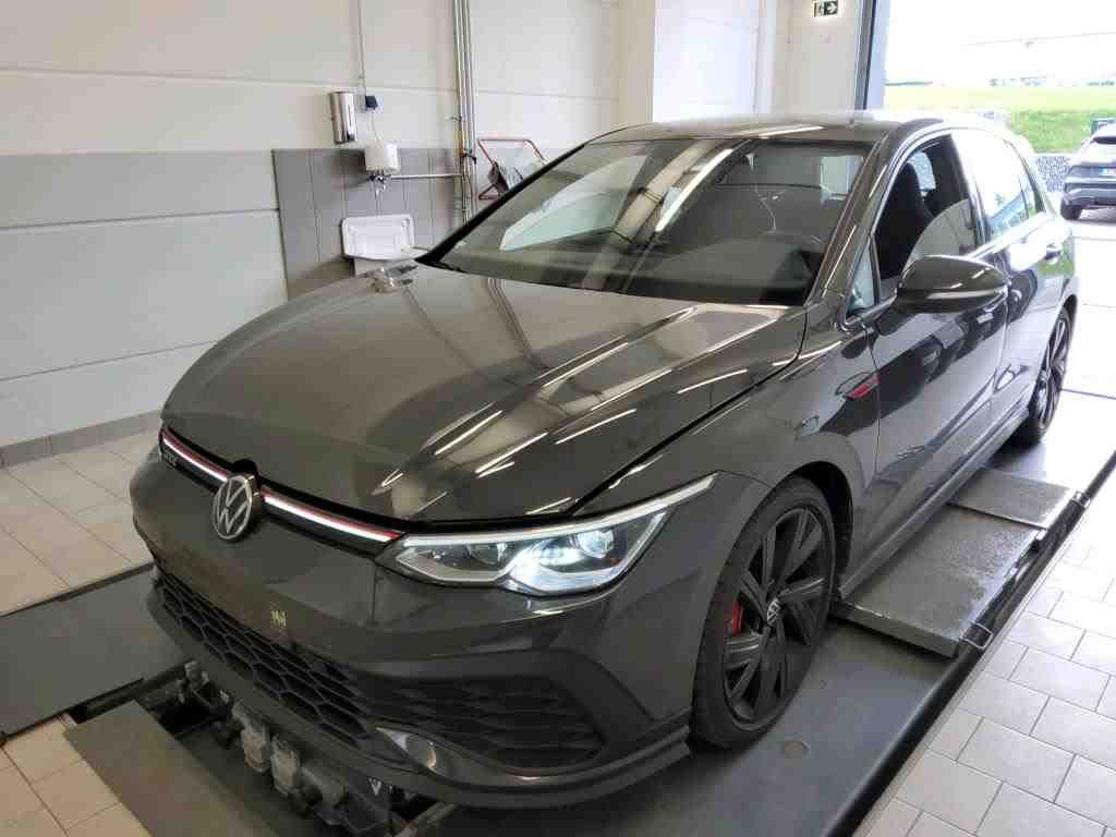 Volkswagen Golf 2023 г. Серый, пробег 55200 км