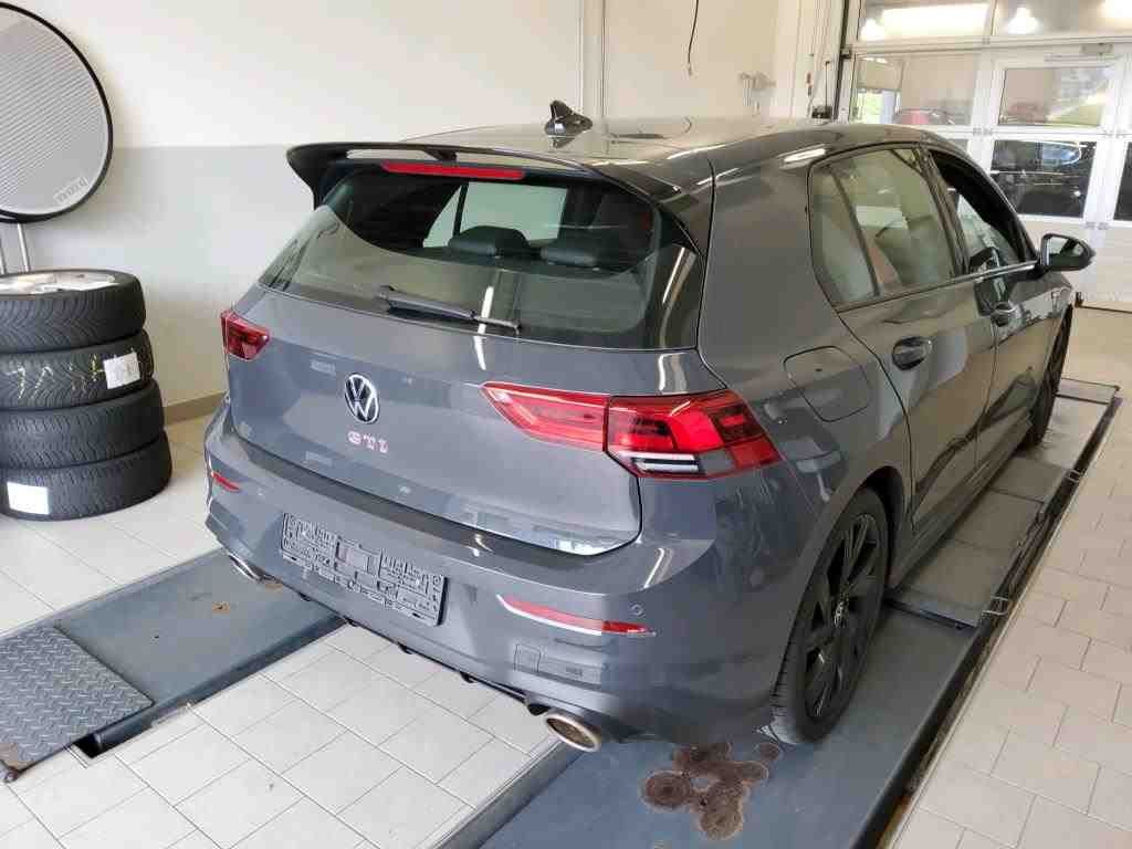 Volkswagen Golf 2023 г. Серый, пробег 55200 км