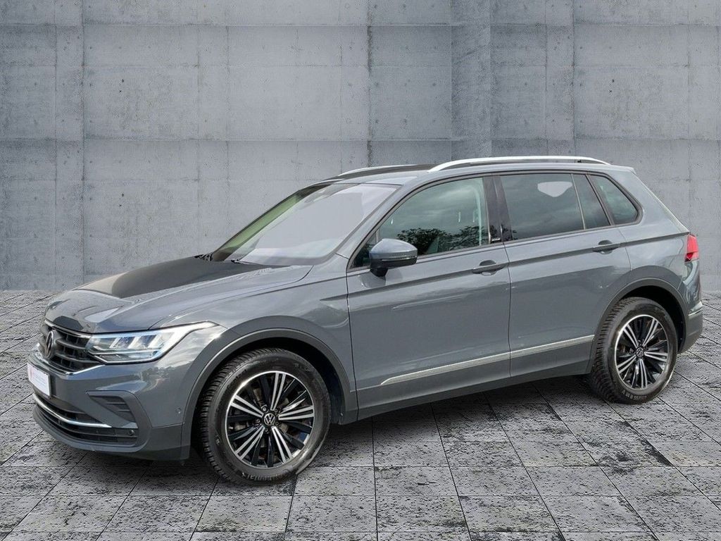 Volkswagen Tiguan 2023 г. Серый, пробег 51349 км