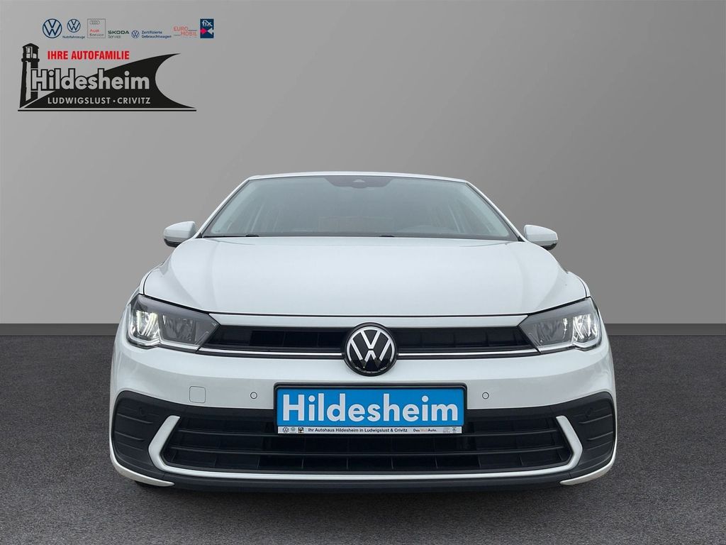 Volkswagen Polo 2023 г. Белый, пробег 29300 км