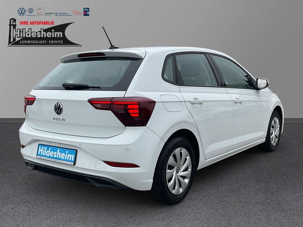 Volkswagen Polo 2023 г. Белый, пробег 29300 км