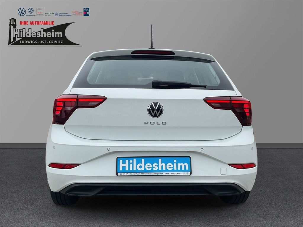 Volkswagen Polo 2023 г. Белый, пробег 29300 км