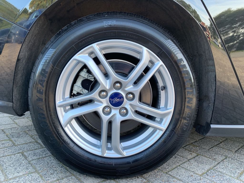 Ford Focus 2021 г. Чёрный, пробег 58456 км