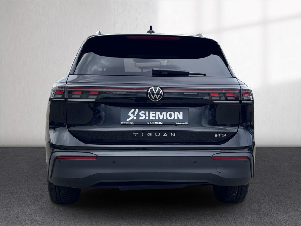 Volkswagen Tiguan 2025 г. Чёрный, пробег 28454 км