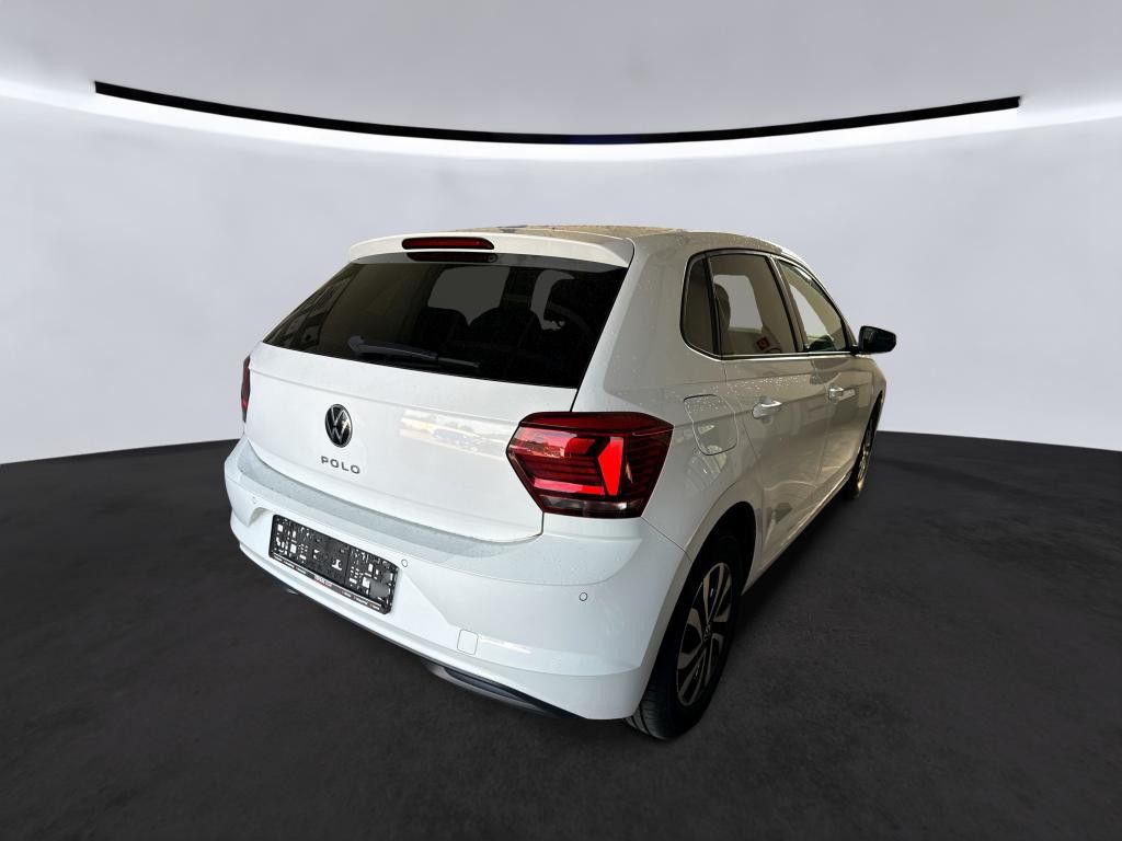 Volkswagen Polo 2022 г. Белый, пробег 40800 км