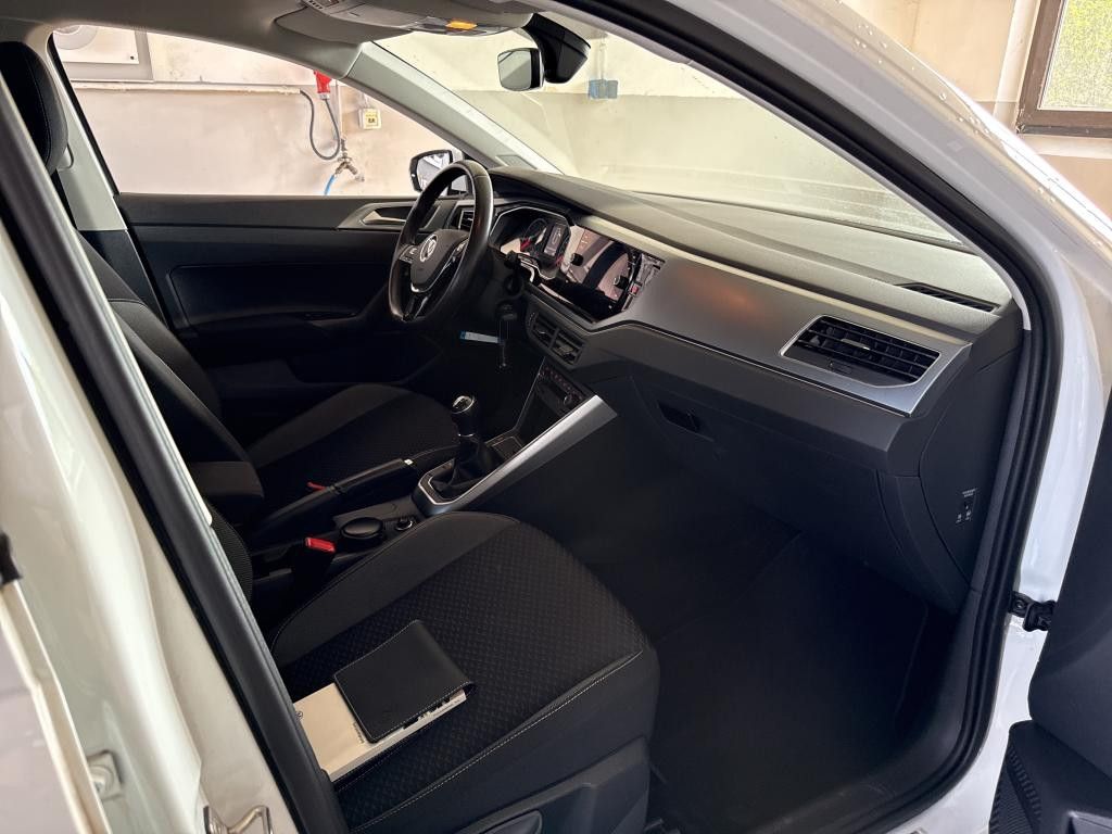 Volkswagen Polo 2022 г. Белый, пробег 40800 км