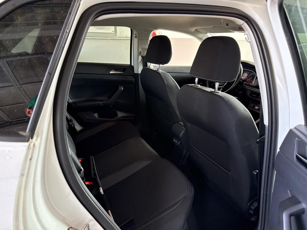 Volkswagen Polo 2022 г. Белый, пробег 40800 км