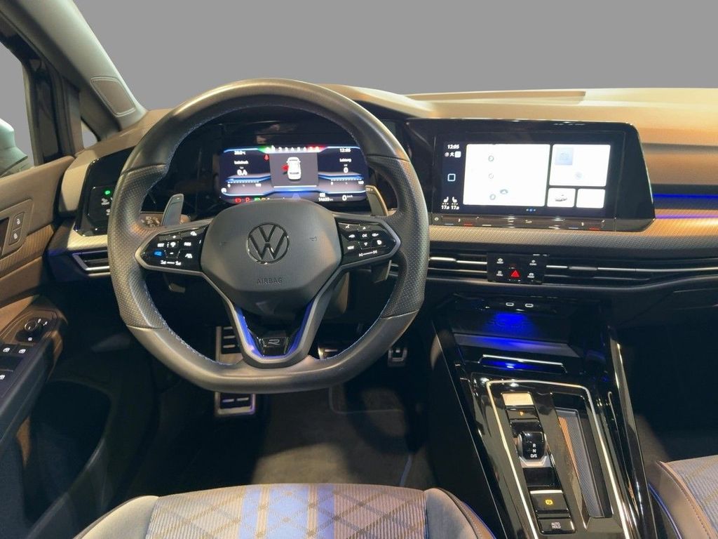 Volkswagen Golf 2024 г. Чёрный, пробег 14650 км
