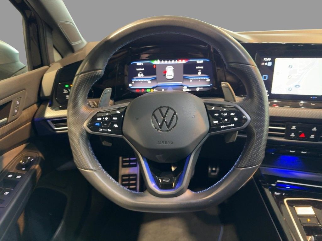 Volkswagen Golf 2024 г. Чёрный, пробег 14650 км