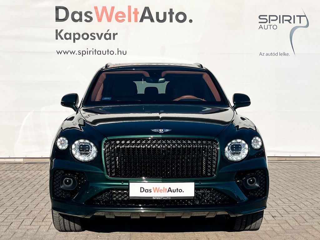 Bentley Bentayga 2023 г. Зелёный, пробег 49604 км