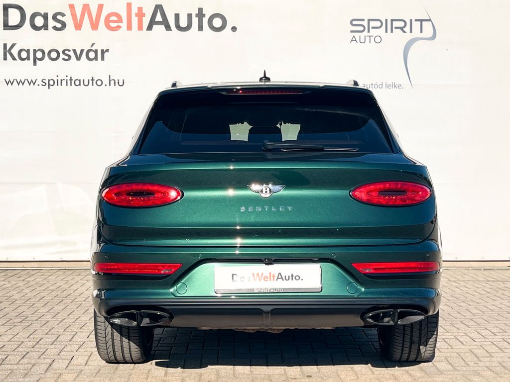 Bentley Bentayga 2023 г. Зелёный, пробег 49604 км