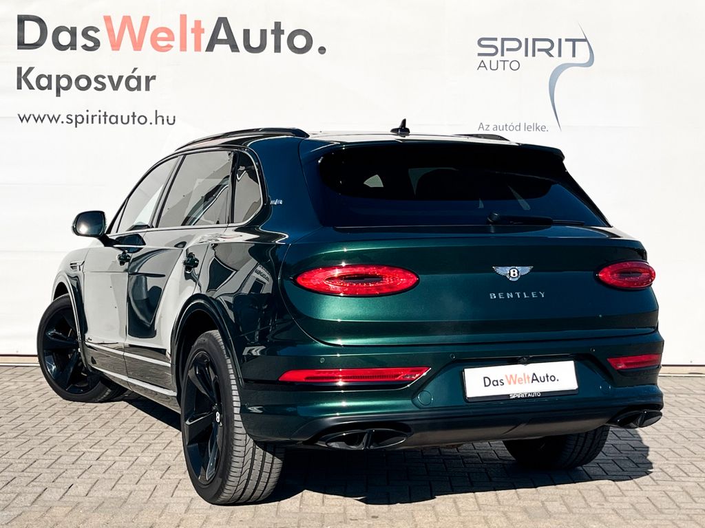 Bentley Bentayga 2023 г. Зелёный, пробег 49604 км