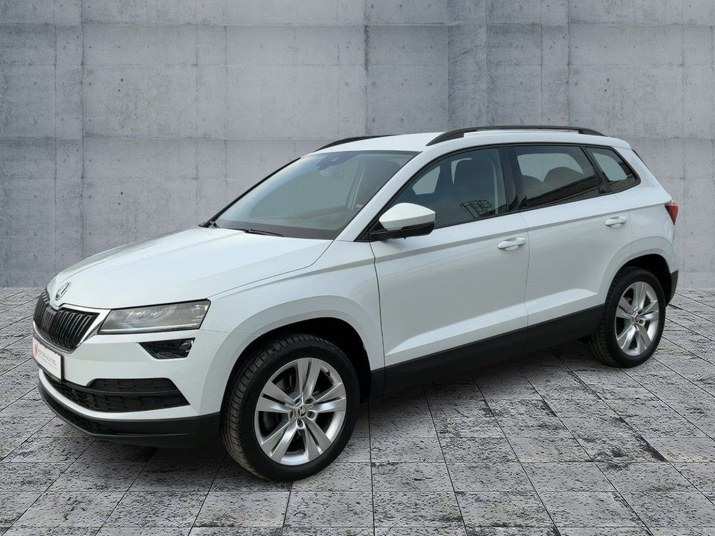 Skoda Karoq 2021 г. Белый, пробег 44000 км
