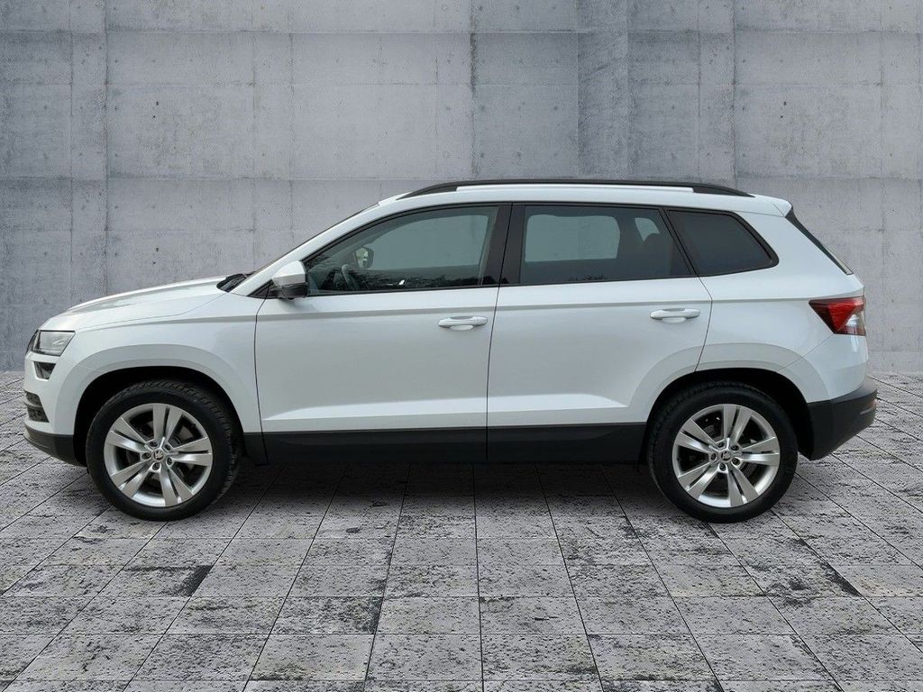 Skoda Karoq 2021 г. Белый, пробег 44000 км