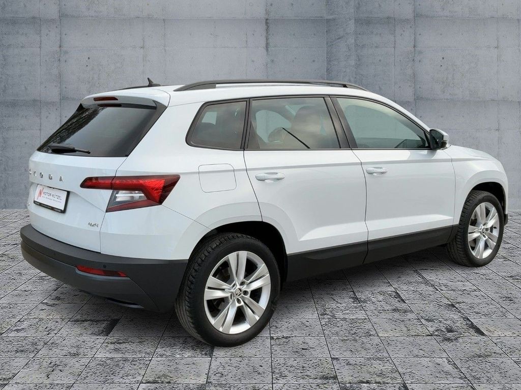 Skoda Karoq 2021 г. Белый, пробег 44000 км