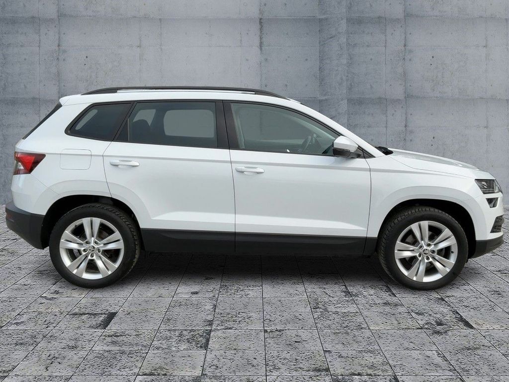 Skoda Karoq 2021 г. Белый, пробег 44000 км