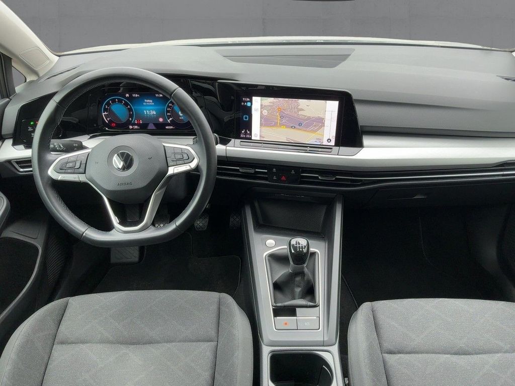 Volkswagen Golf 2023 г. Серый, пробег 48335 км