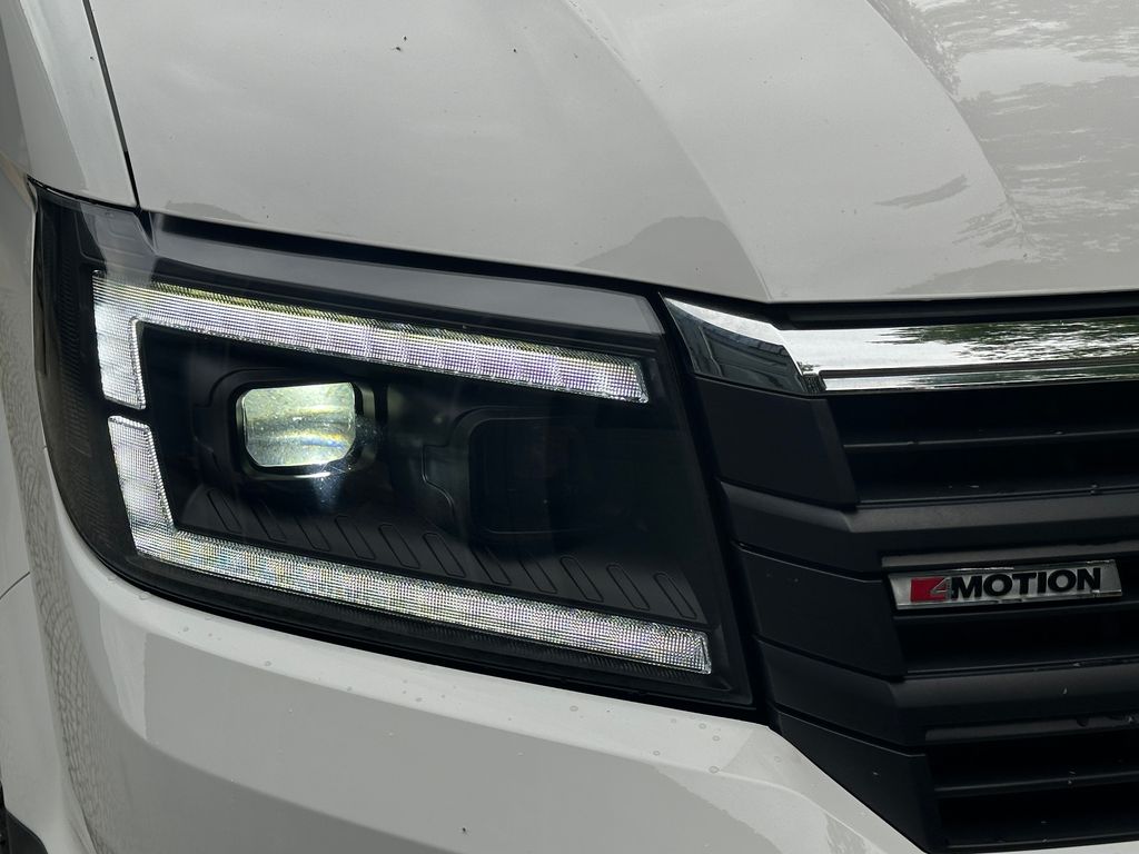 Volkswagen CRAFTER 2024 г. Белый, пробег 46400 км