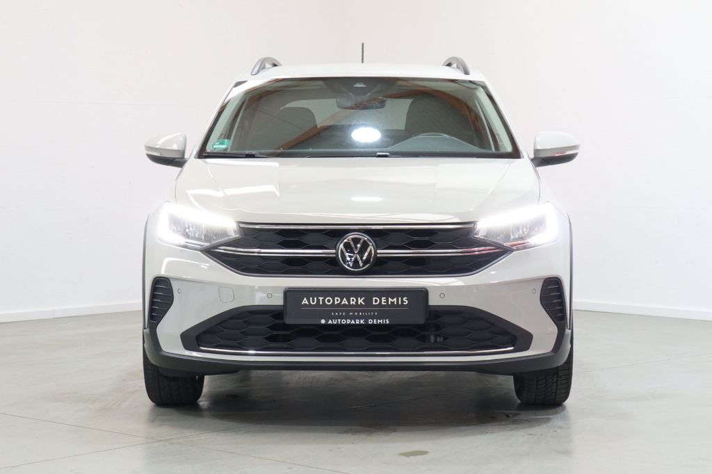 Volkswagen Taigo 2022 г. Серый, пробег 42900 км