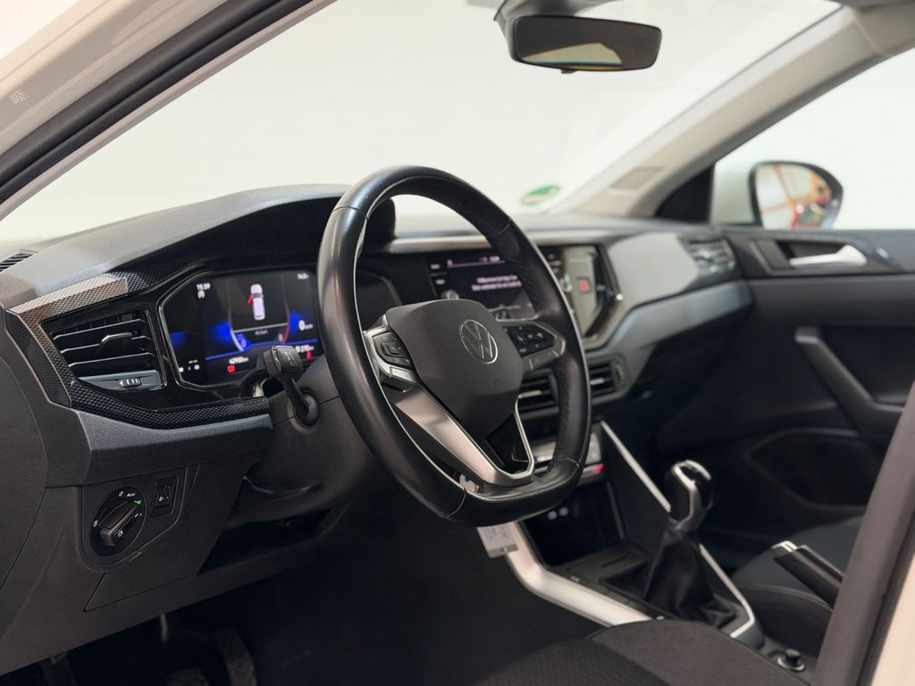 Volkswagen Taigo 2022 г. Серый, пробег 42900 км