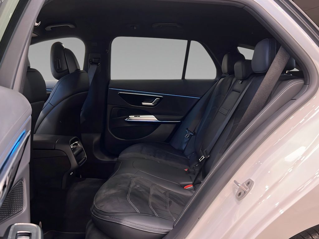 Mercedes-Benz E 220 2025 г. Белый, пробег 36120 км