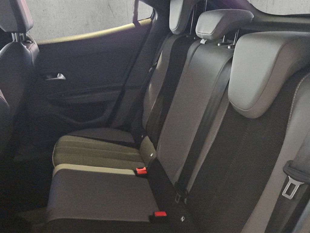 Opel Mokka 2024 г. Белый, пробег 49650 км