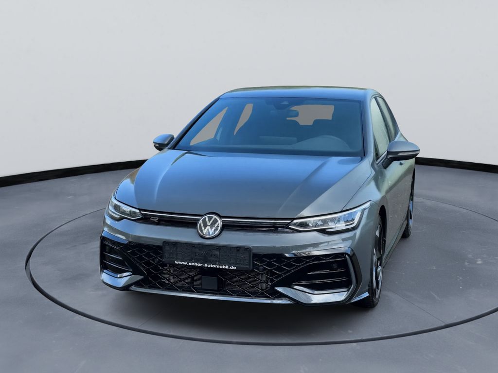Volkswagen Golf 2025 г. Серый, пробег 32000 км