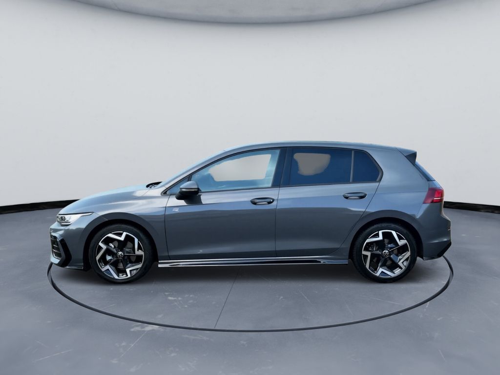 Volkswagen Golf 2025 г. Серый, пробег 32000 км