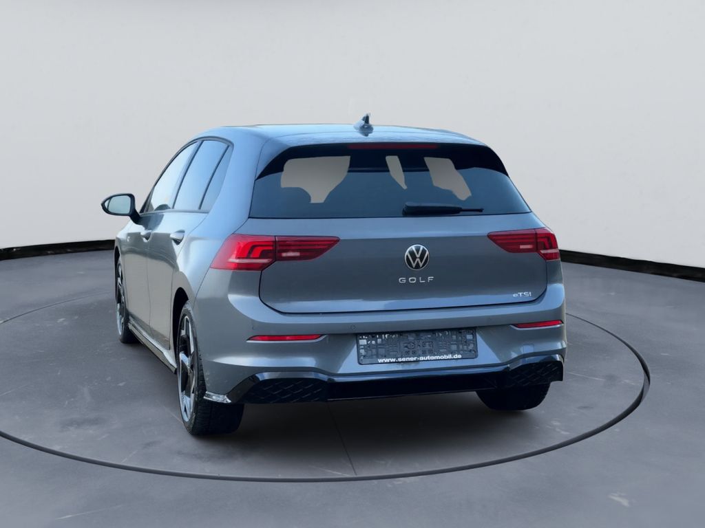Volkswagen Golf 2025 г. Серый, пробег 32000 км