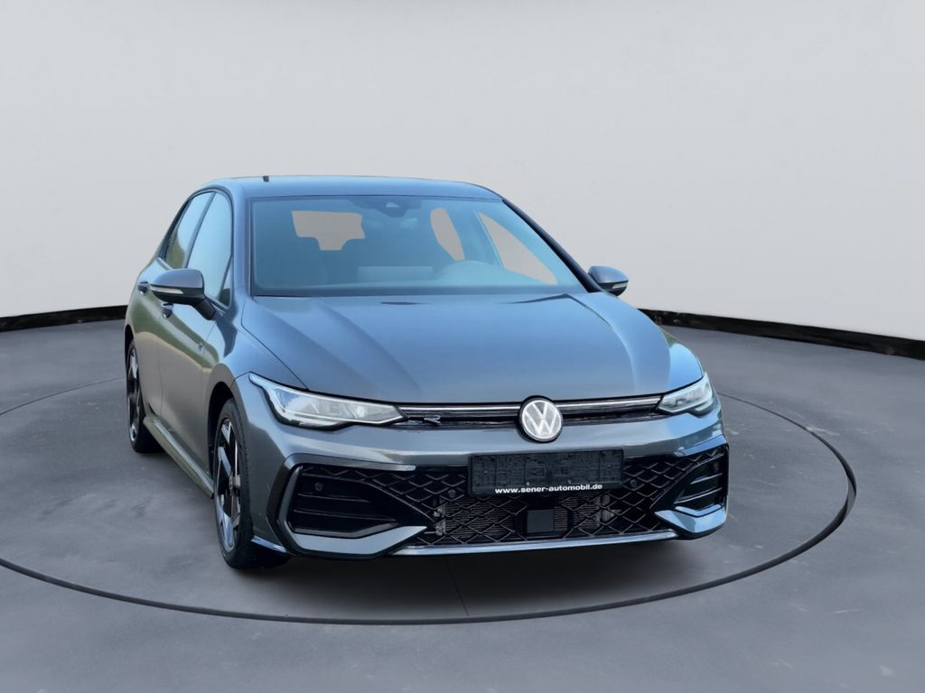 Volkswagen Golf 2025 г. Серый, пробег 32000 км