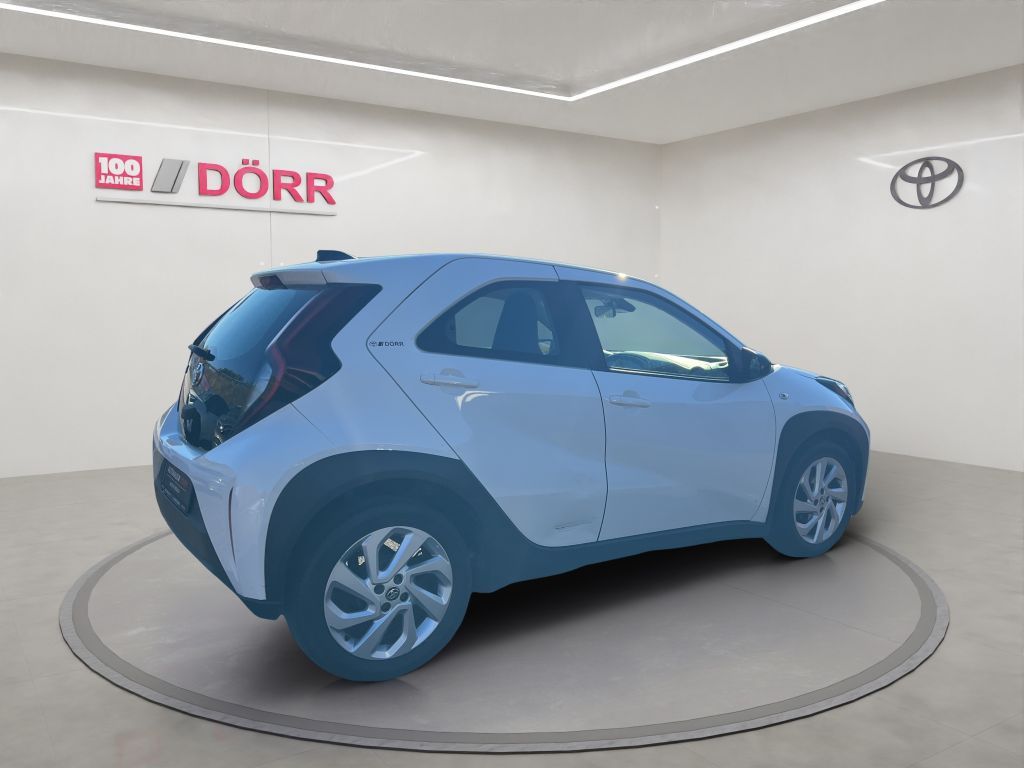 Toyota AYGO (X) 2022 г. Белый, пробег 60000 км