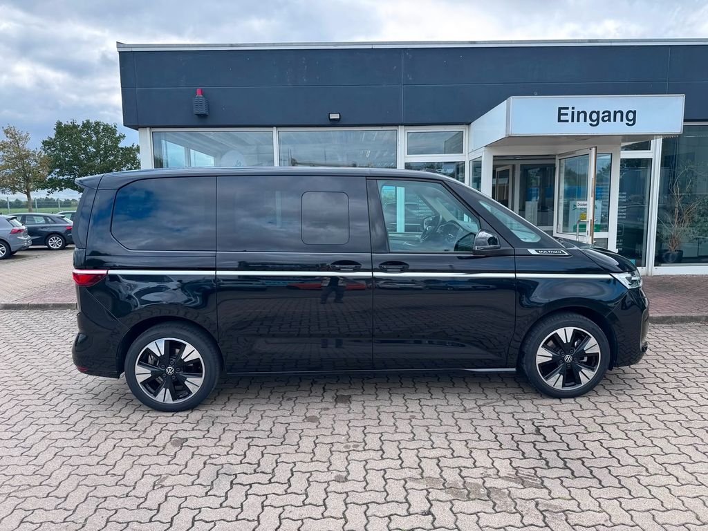 Volkswagen T7 MULTIVAN 2025 г. Чёрный, пробег 28600 км