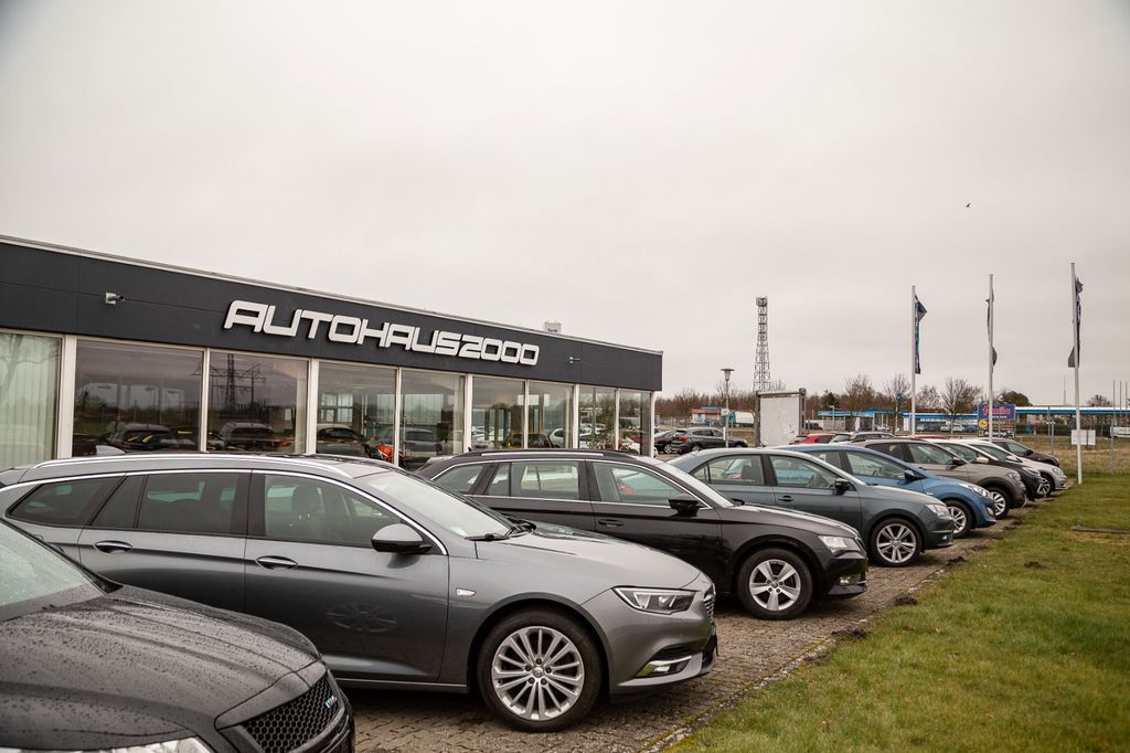 Volkswagen T7 MULTIVAN 2025 г. Чёрный, пробег 28600 км