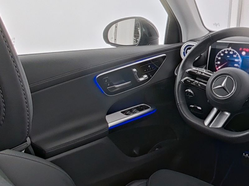 Mercedes-Benz GLC 220 2025 г. Чёрный, пробег 26191 км