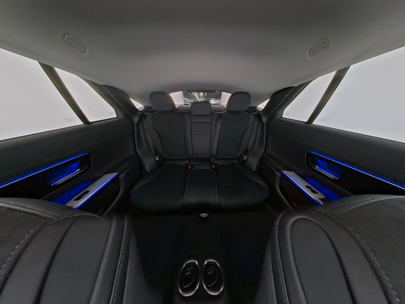Mercedes-Benz GLC 220 2025 г. Чёрный, пробег 26191 км