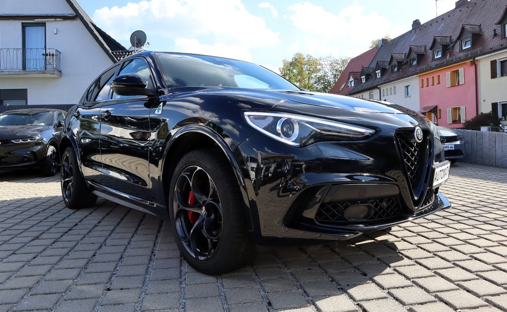 Alfa Romeo Stelvio 2023 г. Чёрный, пробег 45980 км