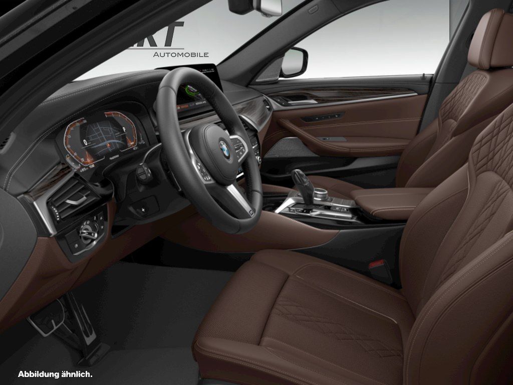 BMW 540 2023 г. Чёрный, пробег 54100 км
