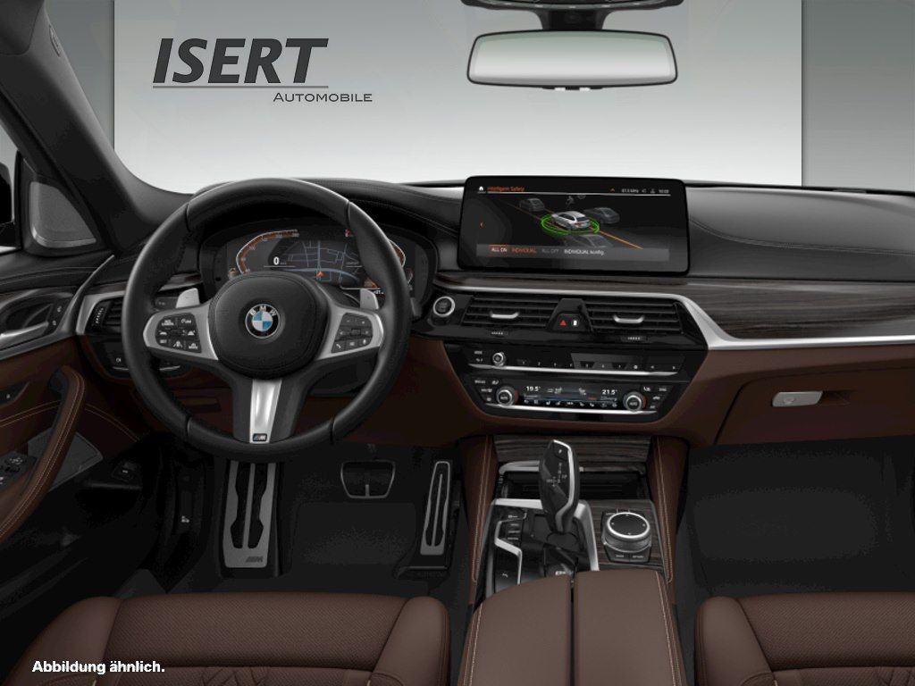 BMW 540 2023 г. Чёрный, пробег 54100 км