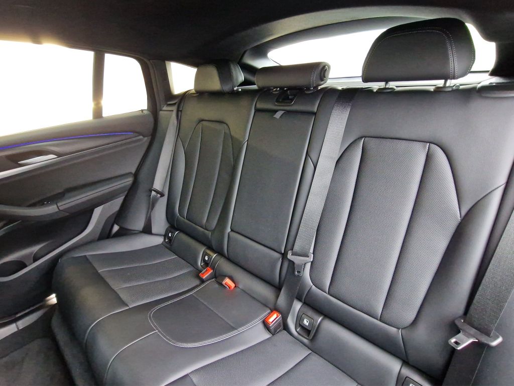 BMW X4 2022 г. Белый, пробег 39239 км