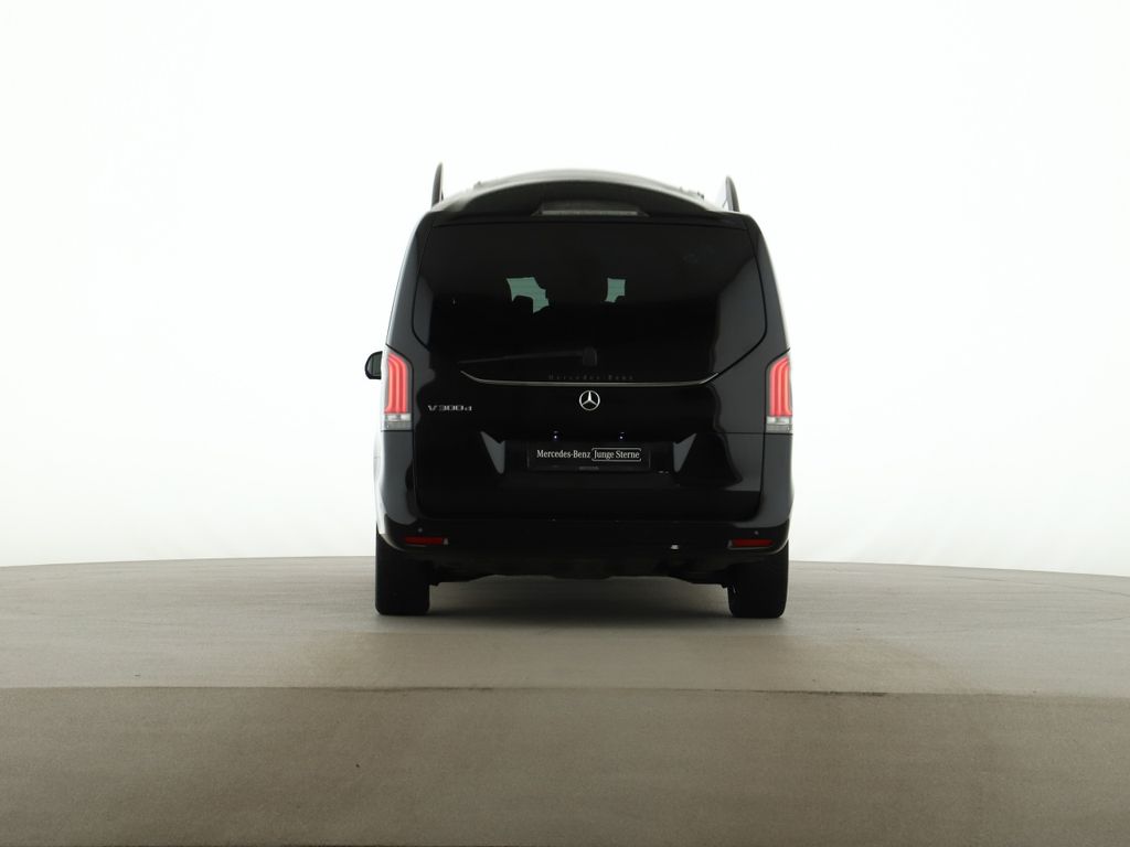 Mercedes-Benz V 300 2024 г. Чёрный, пробег 30400 км