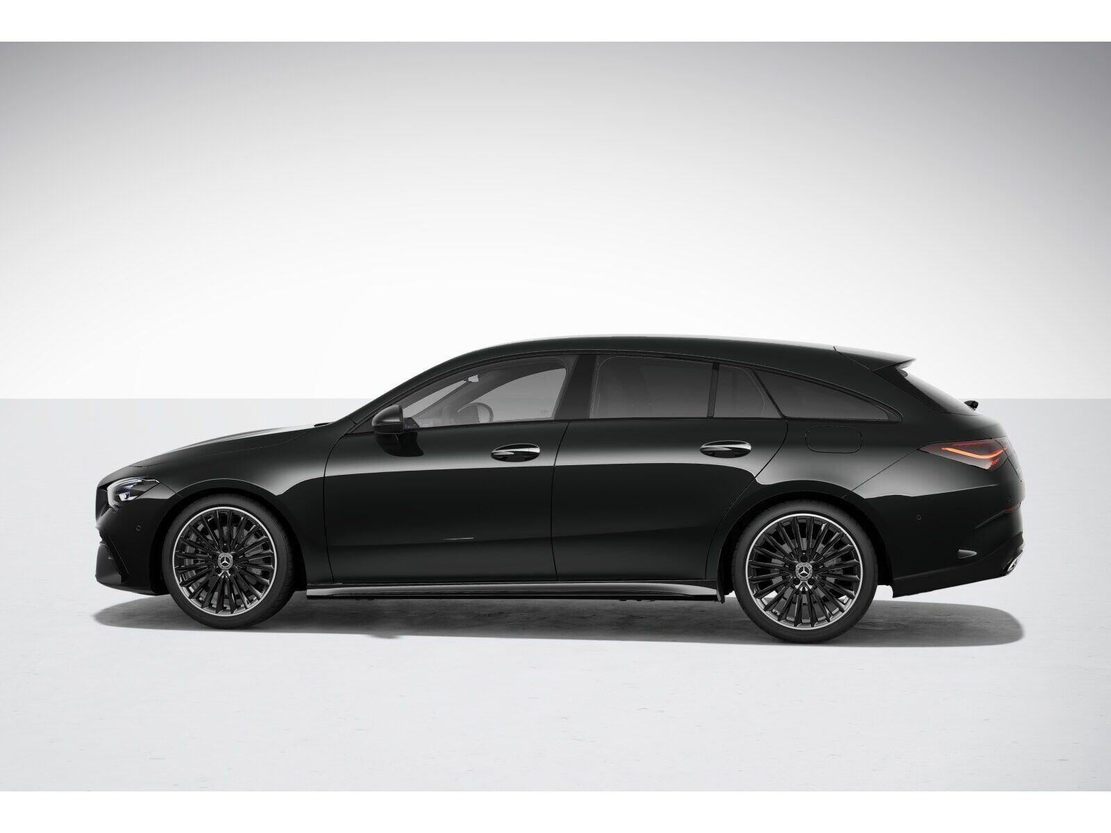 Mercedes-Benz CLA 200 SHOOTING BRAKE 2023 г. Чёрный, пробег 34842 км